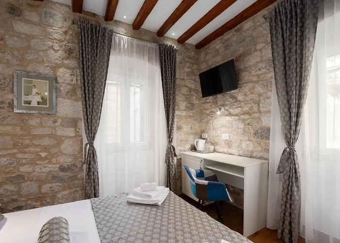 Stephane Vibe Trogir