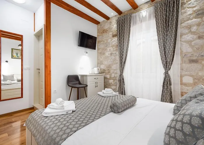 Stephane Vibe Apartment Trogir