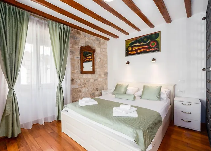 Stephane Vibe * Τρογκίρ